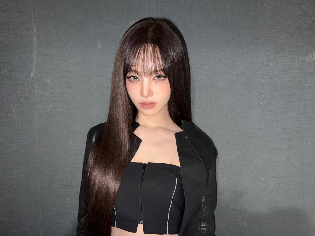 Liz — 260212 Liz Instagram Update HQ Photos | kpopping