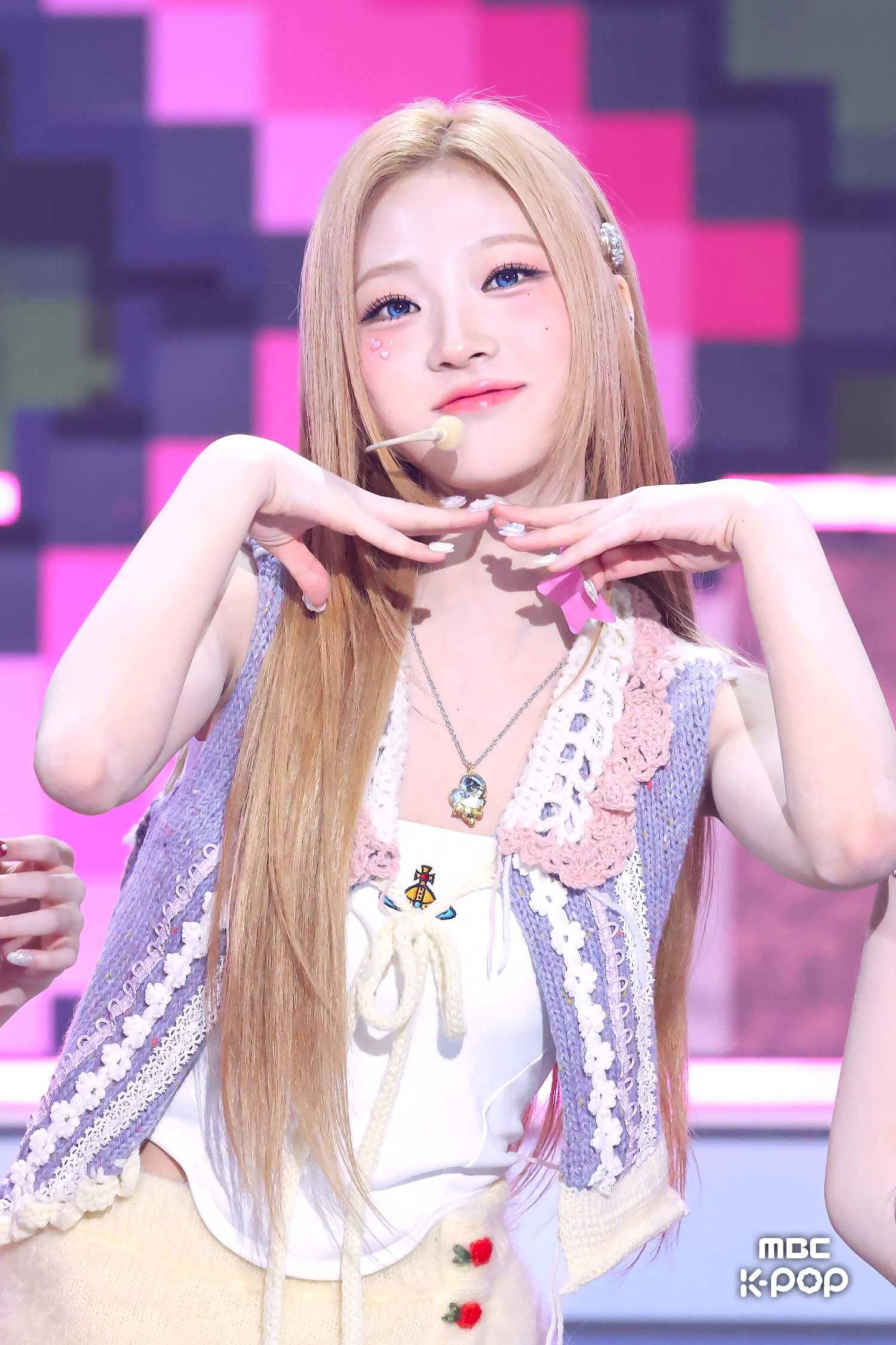 Stella — 260228 Stella - 'RUDE!' at Show! Music Core HQ Photos