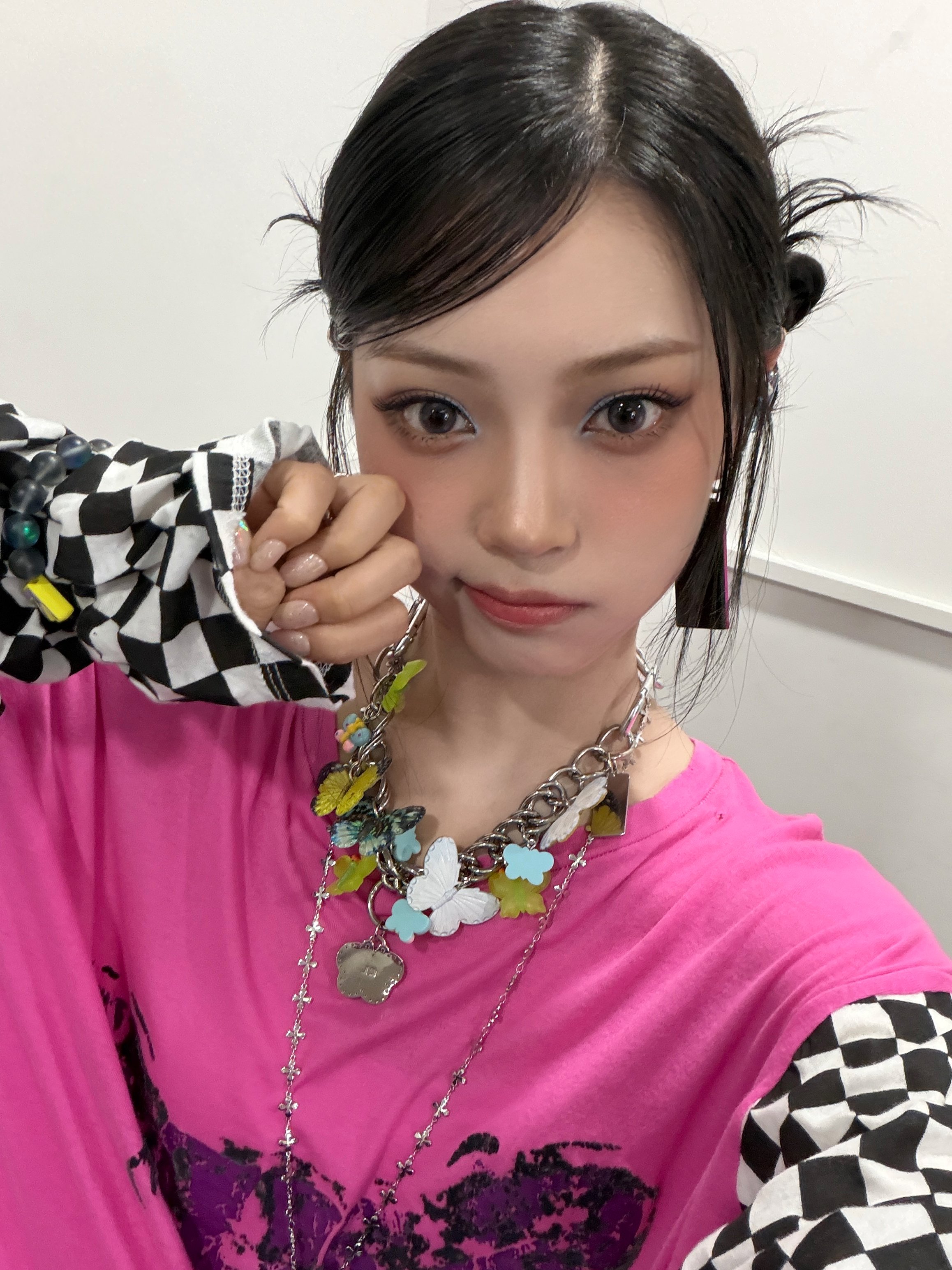 Tina — 260424 UNCHILD Twitter Update - Tina HQ Photos | kpopping