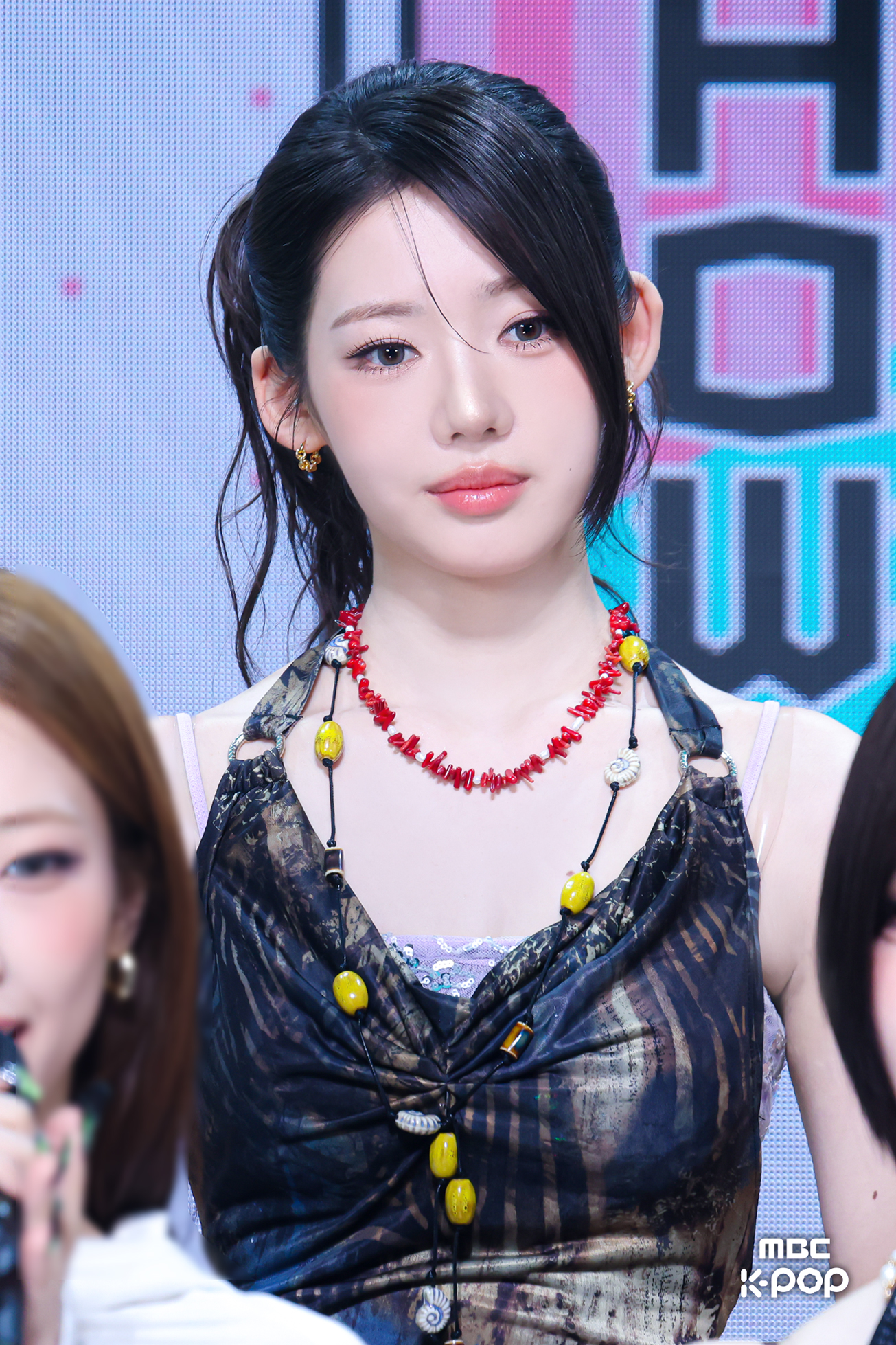Rora — 260509 Rora “CHOOM” at MBC Music Core On-Site Photos HQ