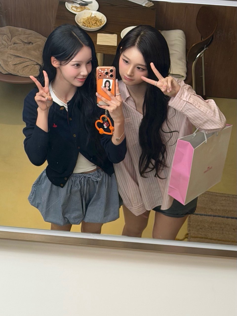 Woni — 260516 RESCENE Twitter Update - Woni and Sullyoon HQ Photos
