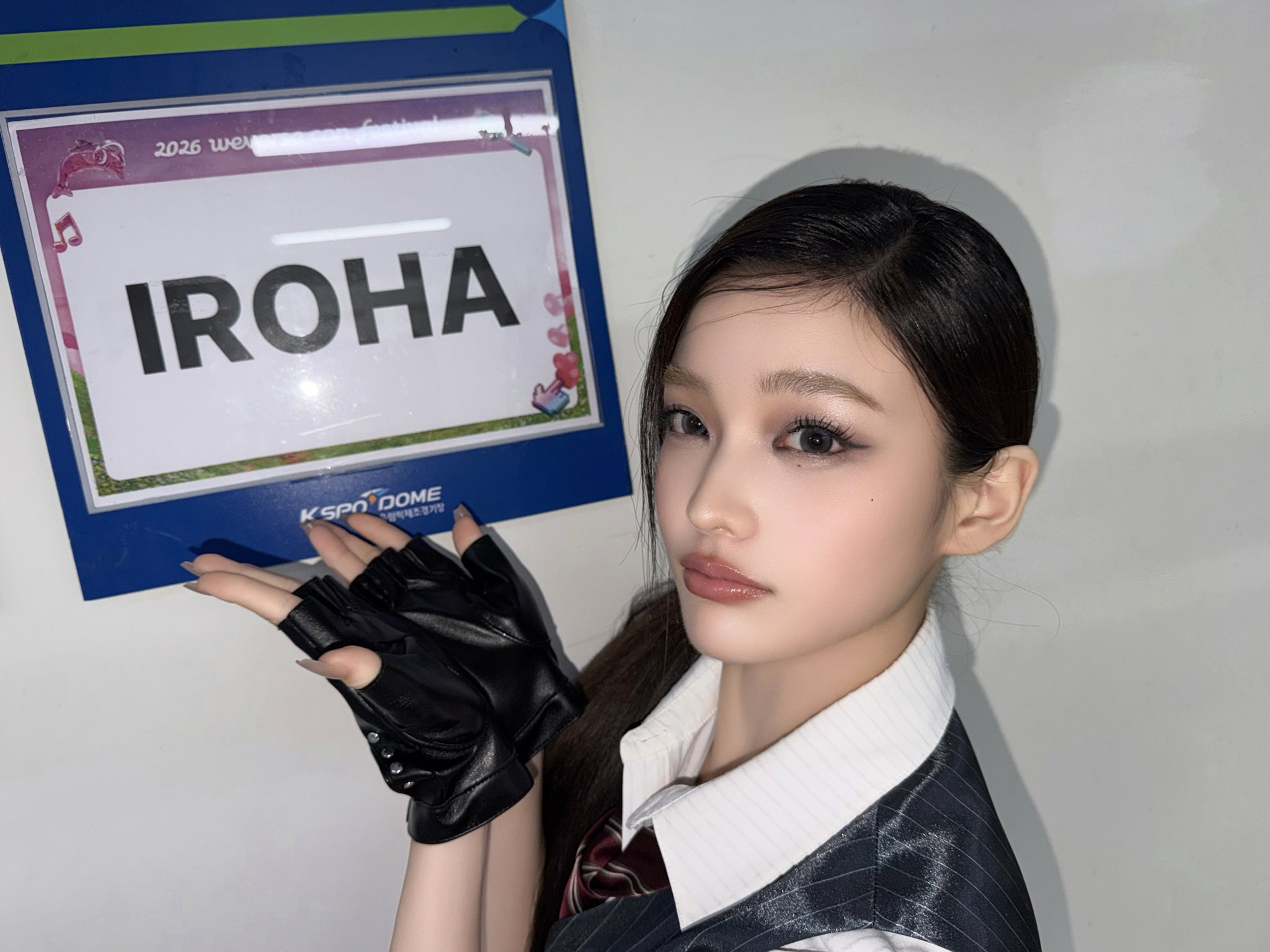 Iroha — 260606 ILLIT Twitter Update - Iroha HQ Photos | kpopping