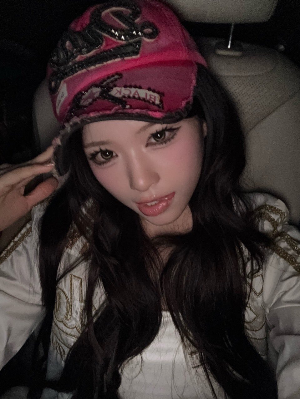 Zena — 260609 RESCENE Twitter Update - Zena HQ Photos | kpopping