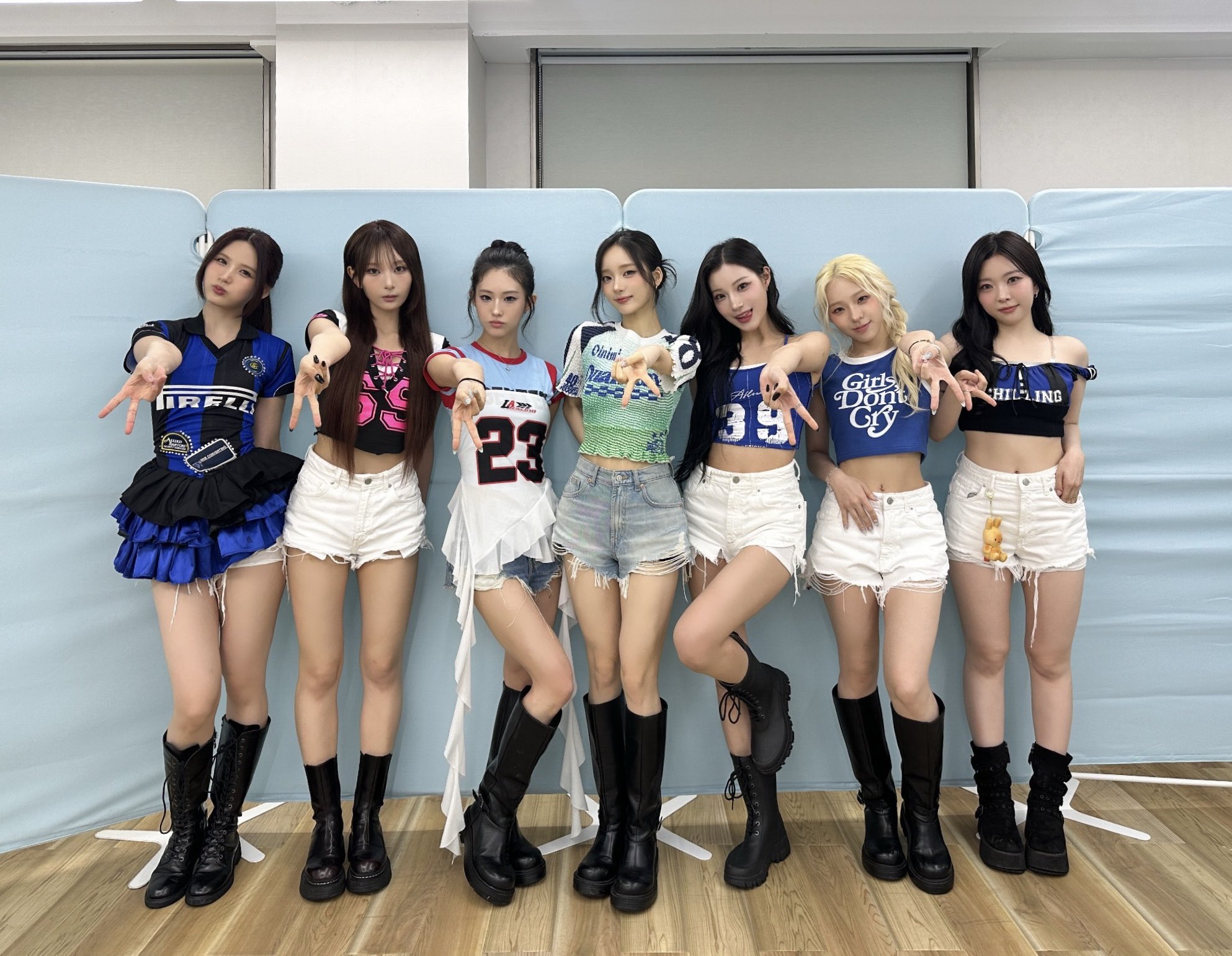 ICHILLIN' (아이칠린) — K-pop Group Profile | kpopping