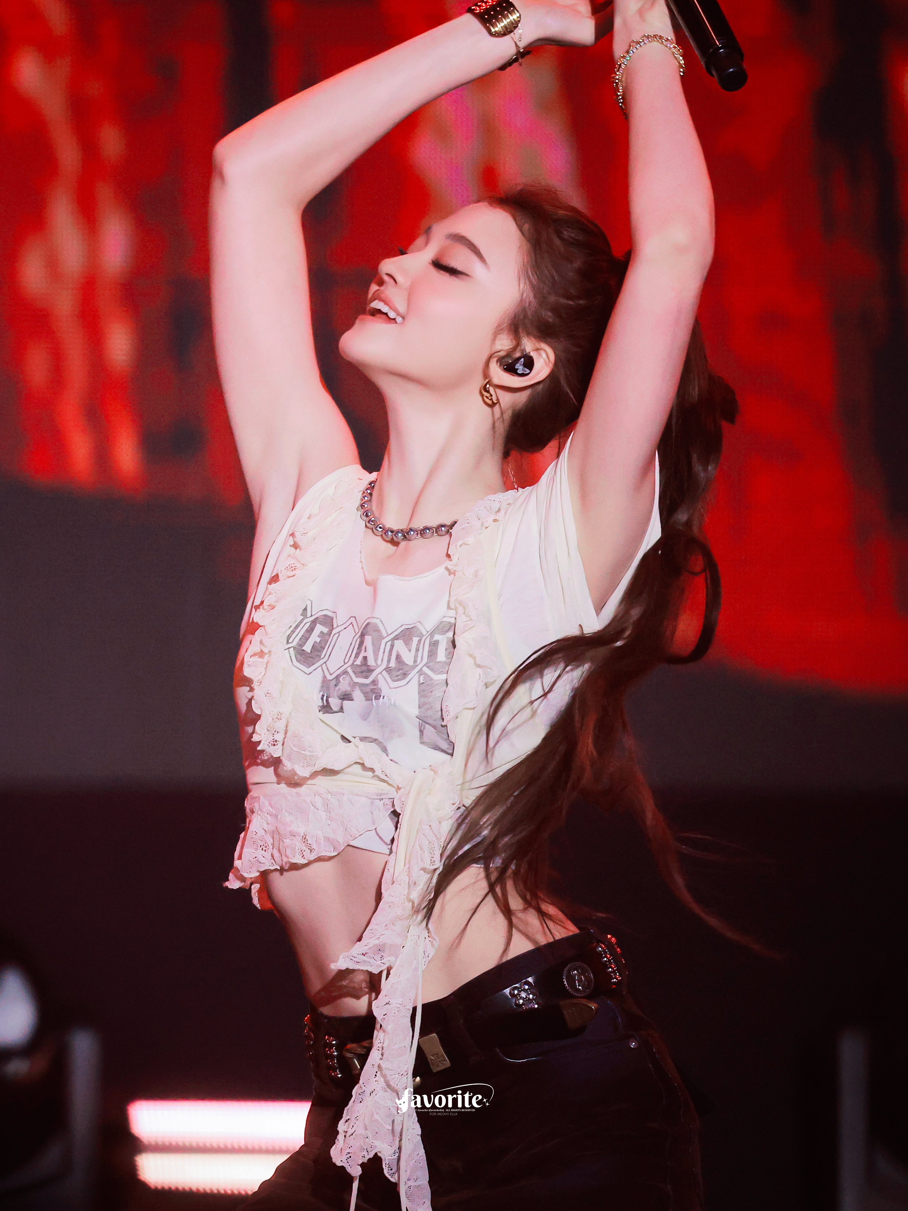 ELLA ページ Ella — 260615 ELLA - at 2026 Ulsan Music Festival HQ Photos | kpopping