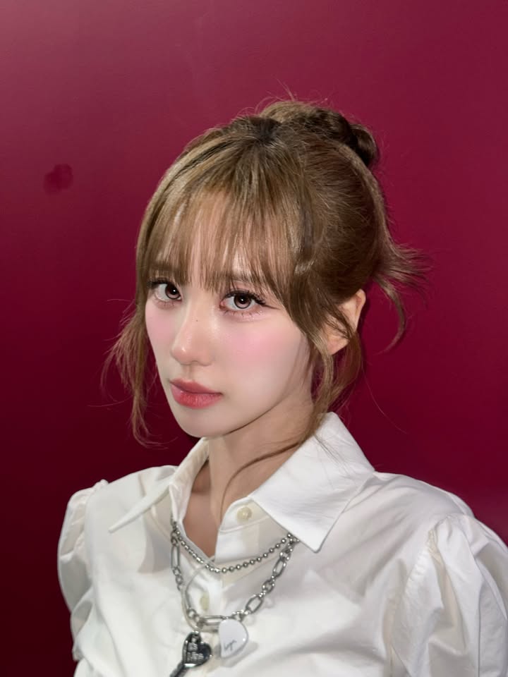 Hayun — 260704 Hayun Instagram Update HQ Photos | kpopping