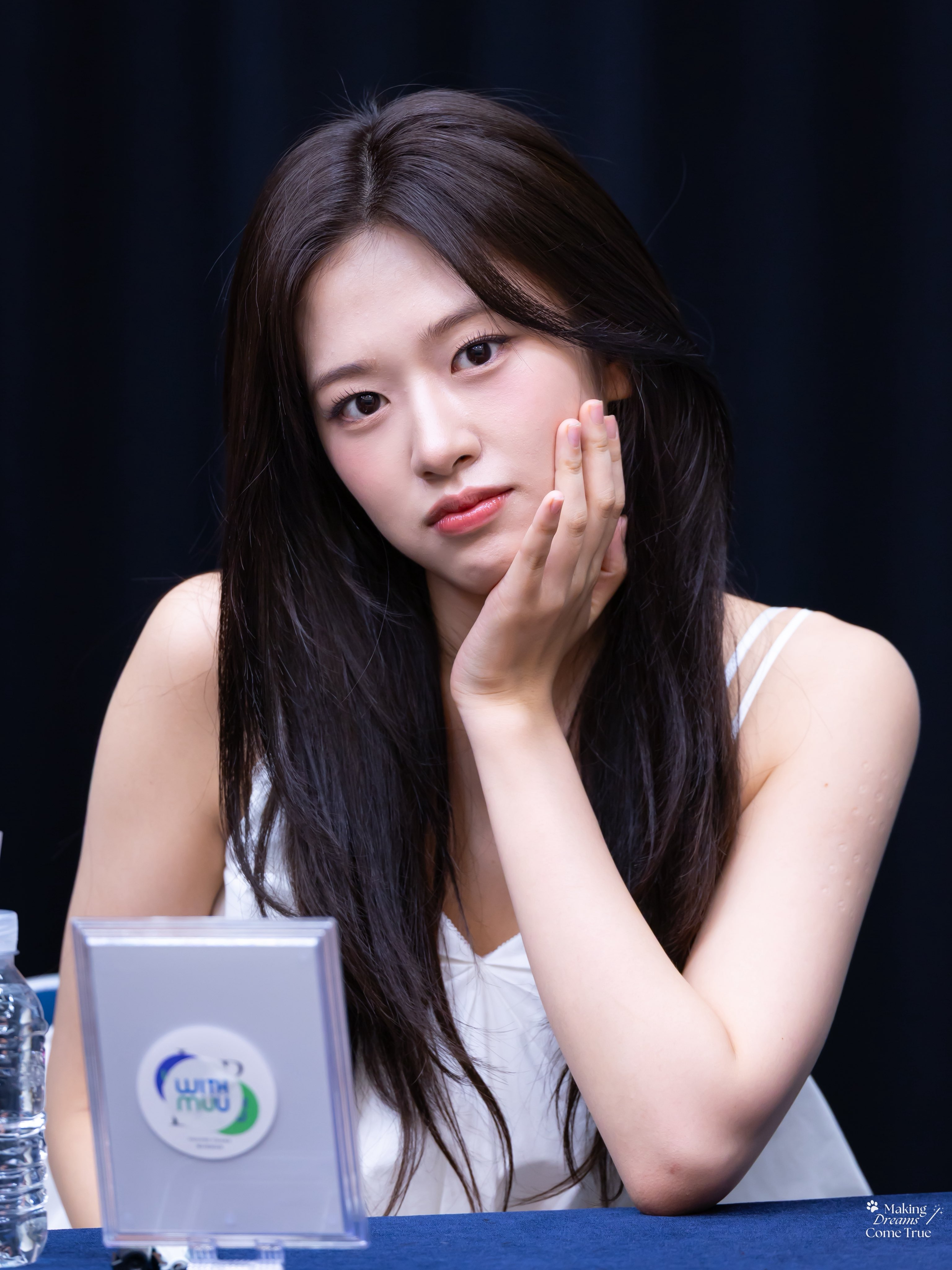 Yujin — 260712 Yujin at Withmuu Fansign Event HQ Photos | kpopping